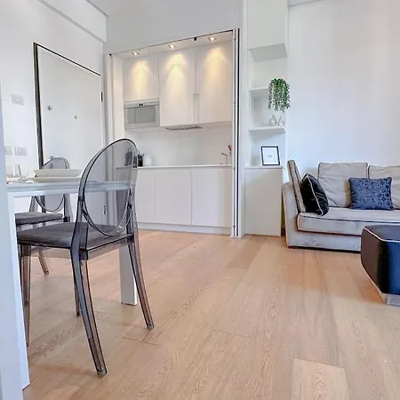 Luxury 2 Mins From Duomo شقة *