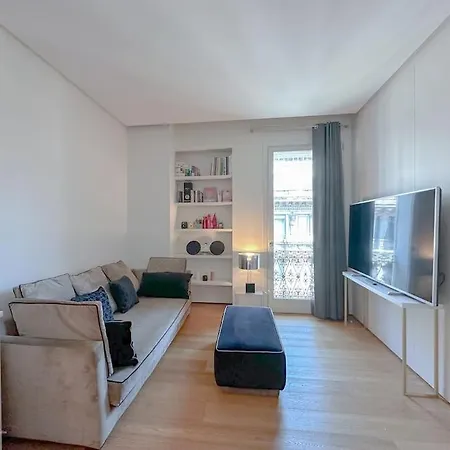 Luxury 2 Mins From Duomo * ميلان