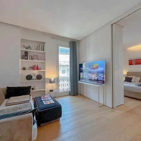 Luxury 2 Mins From Duomo