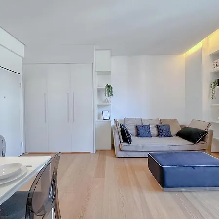 Luxury 2 Mins From Duomo شقة *