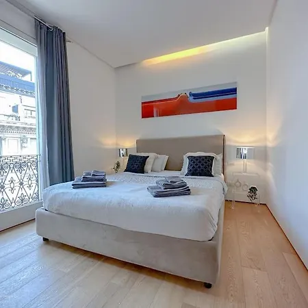 Luxury 2 Mins From Duomo * Milan